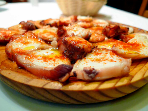 la-freduria-de-pauli-tapas-bar-in-barcelona