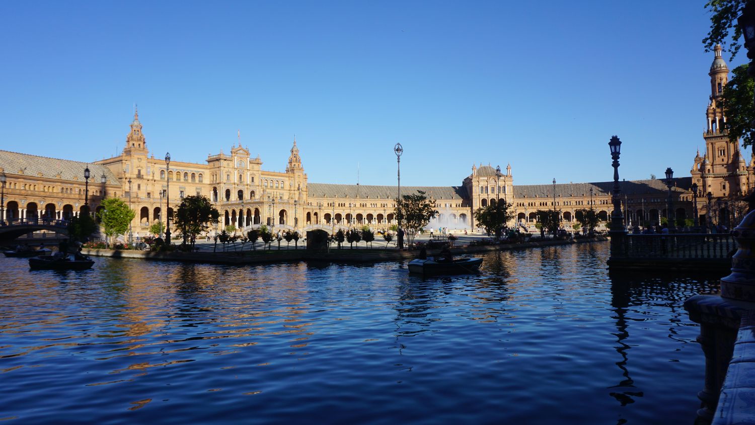 Andalusien Rundreise Sevilla: Plaza Espanya